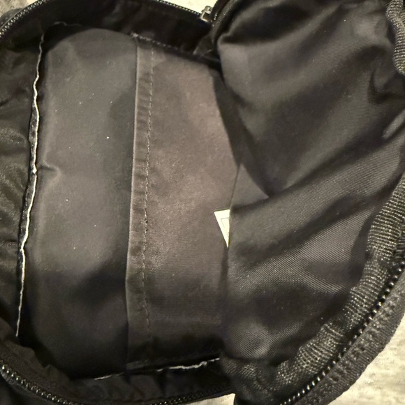 Aritzia TNA Sling Crossbody. Bag Sleek - Picture 3 of 3